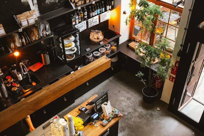 pexels-dmitry-zvolskiy-2199190