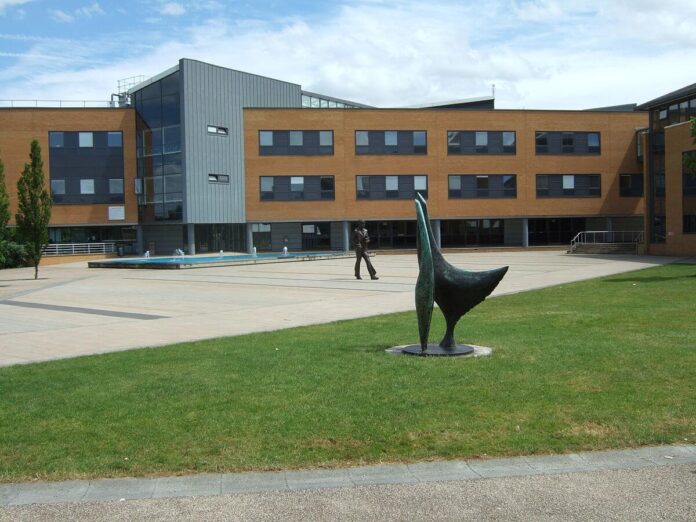 University-of-Surrey-acceptance-rate