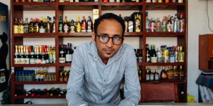 pexels-kelly-3030290