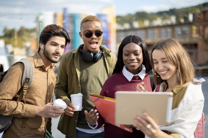 Adikavi-Nannaya-University