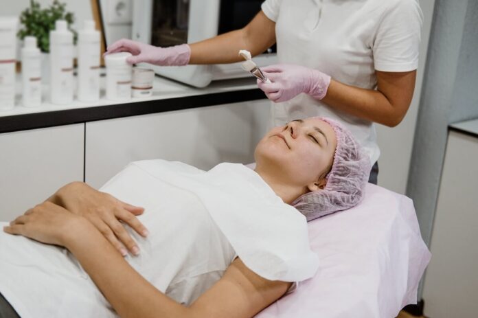 Esthetician-Schools-in-Los-Angeles