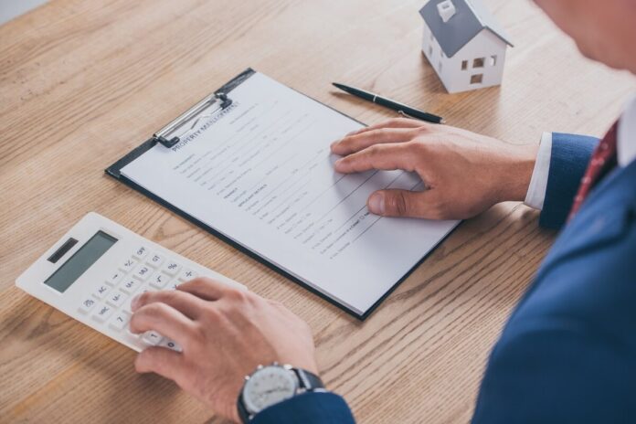 how-many-jobs-are-available-in-property-casualty-insurers